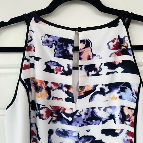 WHITE HOUSE BLACK MARKET | floral blouse - Picture 7 of 11